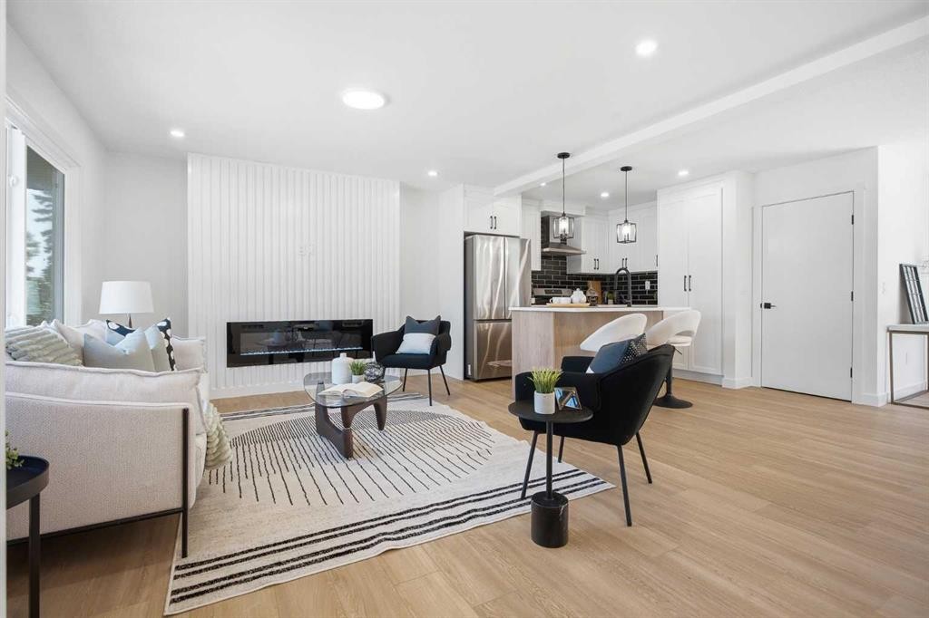 451 Arlington Drive Se, Calgary, AB - Indoor