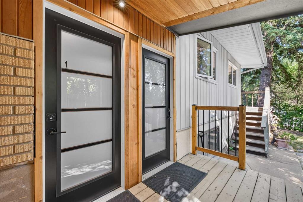 14 Rosetree Crescent Nw, Calgary, AB - With Exterior