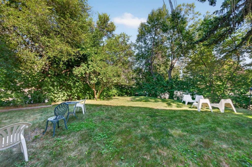 14 Rosetree Crescent Nw, Calgary, AB - Outdoor