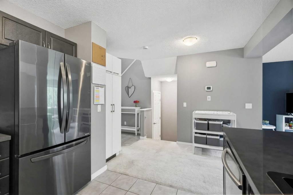 14 River Heights Crescent, Cochrane, AB - Indoor