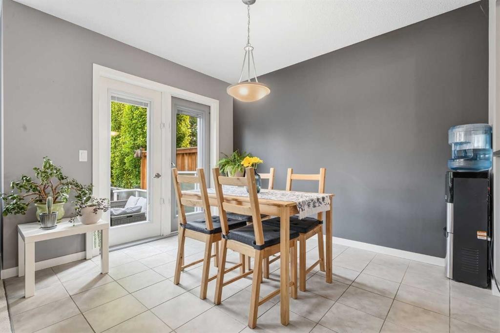 14 River Heights Crescent, Cochrane, AB - Indoor Photo Showing Dining Room