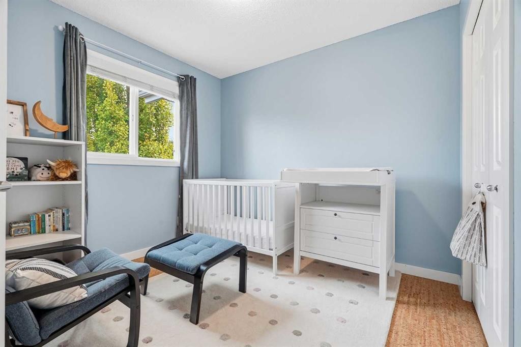 14 River Heights Crescent, Cochrane, AB - Indoor