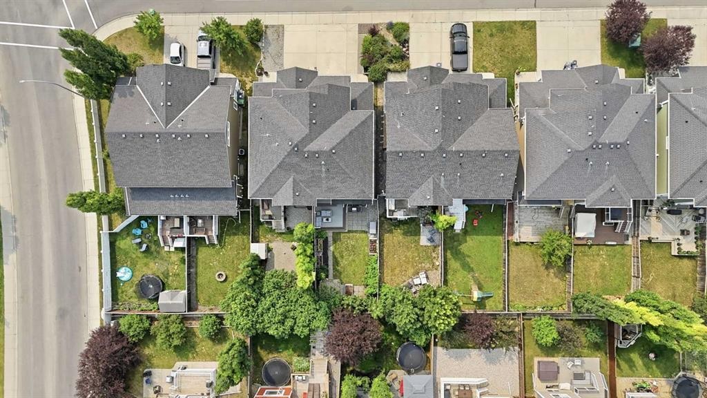 14 River Heights Crescent, Cochrane, AB - With View