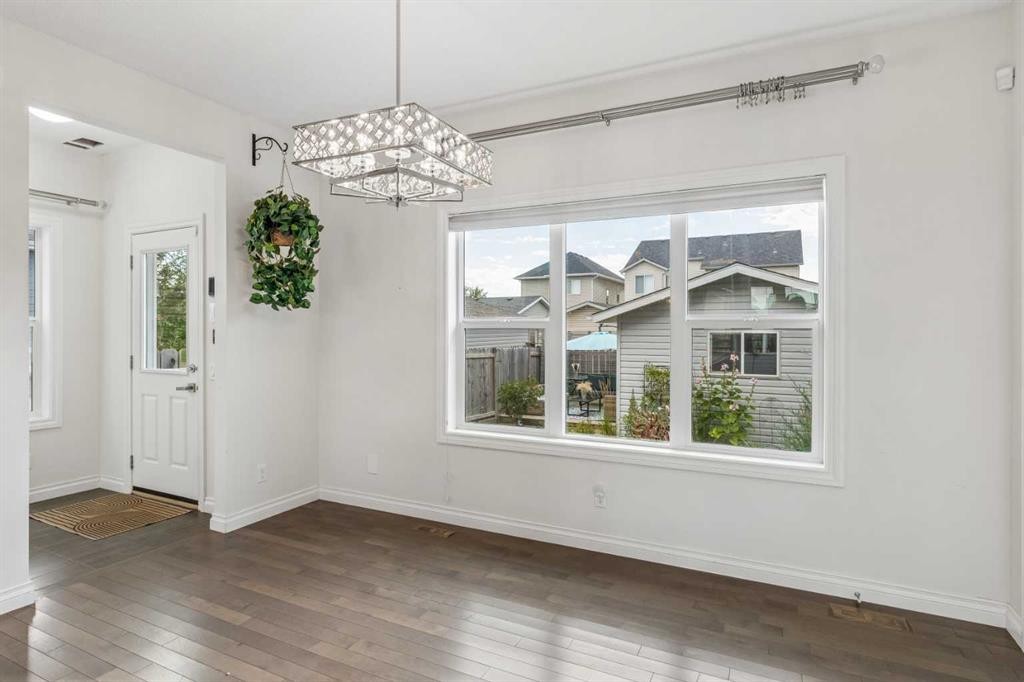 11 Legacy Crescent Se, Calgary, AB - Indoor Photo Showing Other Room