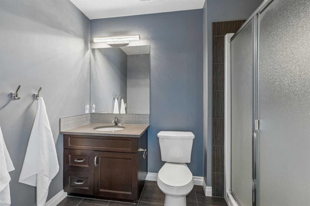 11 Legacy Crescent Se, Calgary, AB - Indoor Photo Showing Bathroom