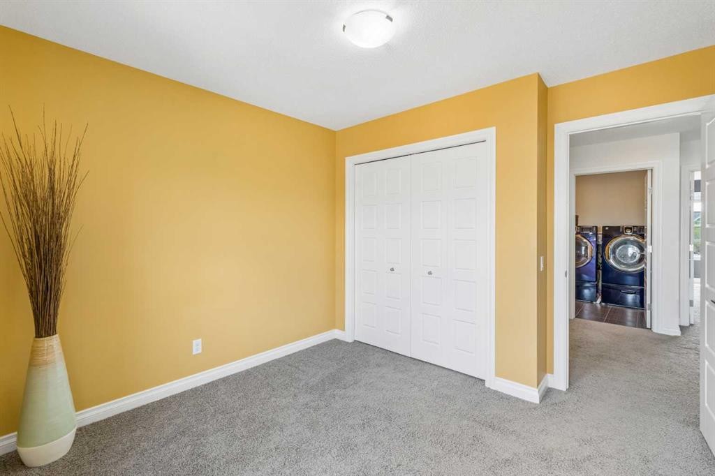 11 Legacy Crescent Se, Calgary, AB - Indoor