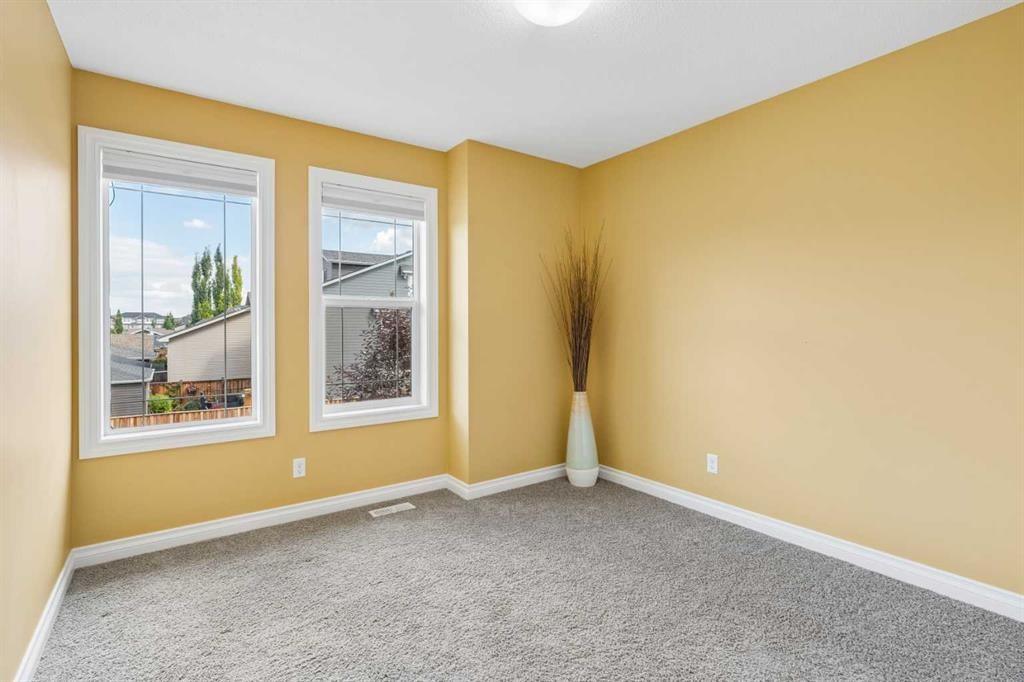 11 Legacy Crescent Se, Calgary, AB - Indoor Photo Showing Other Room