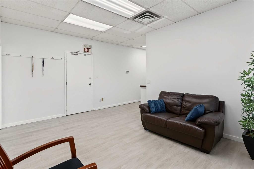 209-3825 34 Street Ne, Calgary, AB