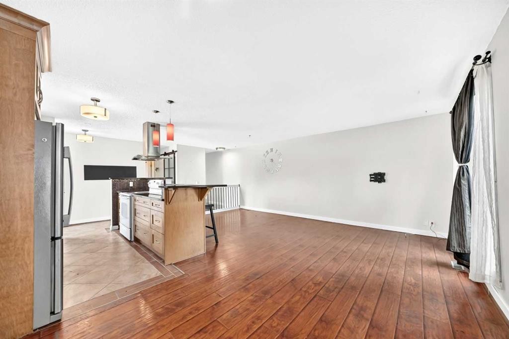 8524 Berwick Road Nw, Calgary, AB - Photo Showing Other Room