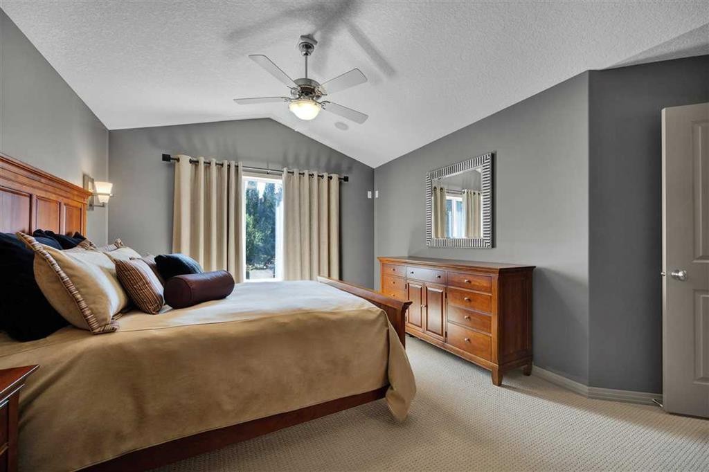 146 Springborough Point Sw, Calgary, AB - Indoor Photo Showing Bedroom