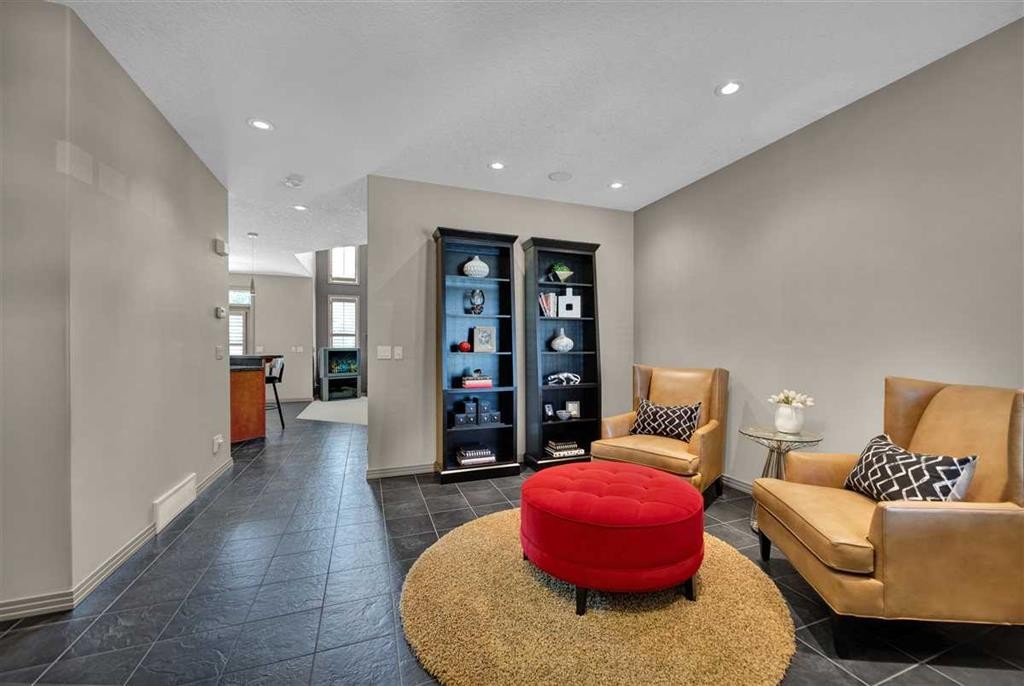 146 Springborough Point Sw, Calgary, AB - Indoor