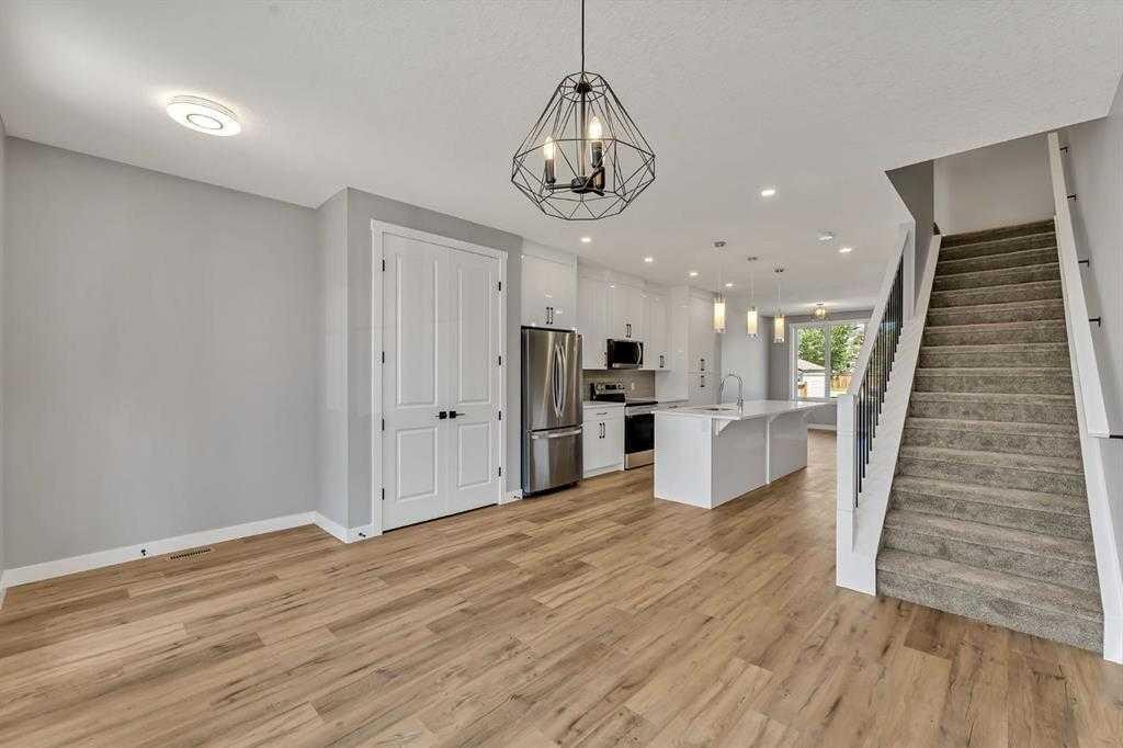 28A Green Meadow Crescent, Strathmore, AB - Indoor Photo Showing Kitchen