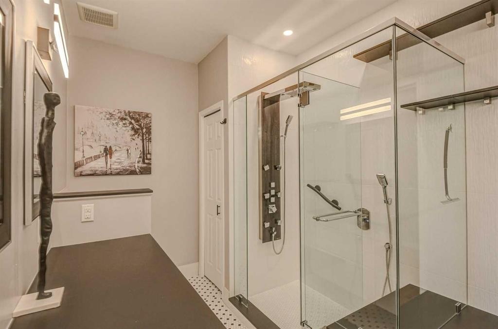 12 Straddock Villas Sw, Calgary, AB