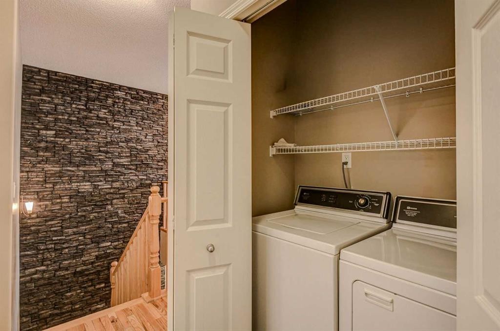 12 Straddock Villas Sw, Calgary, AB
