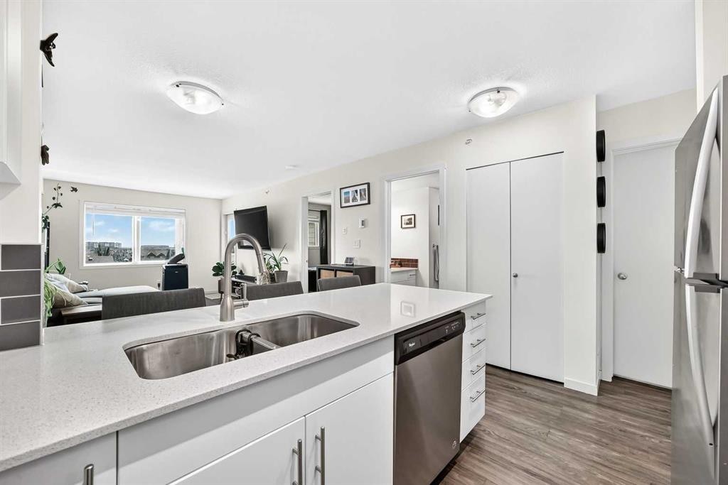 1406-181 Skyview Ranch Manor Ne, Calgary, AB - Indoor Photo Showing Kitchen With Double Sink