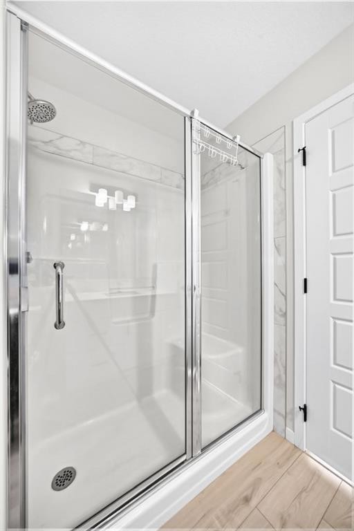 20 Corner Glen Avenue Ne, Calgary, AB - Indoor Photo Showing Bathroom