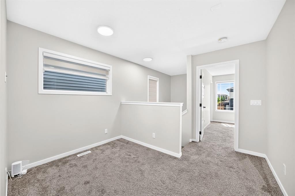 20 Corner Glen Avenue Ne, Calgary, AB - Indoor Photo Showing Other Room