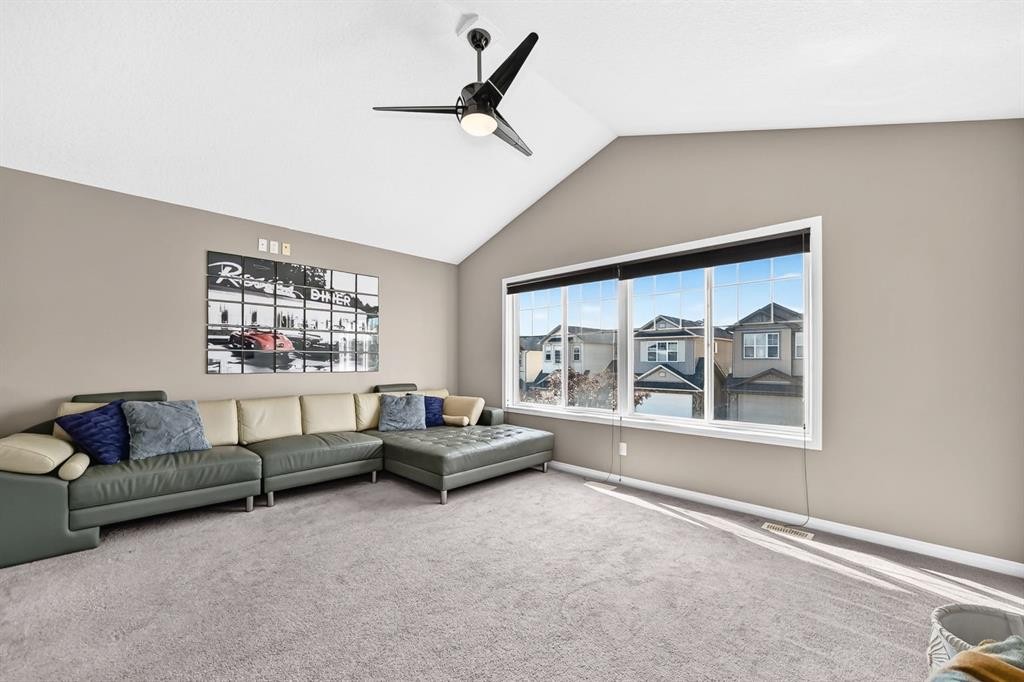 325 Kincora Glen Rise Nw, Calgary, AB - Indoor Photo Showing Living Room