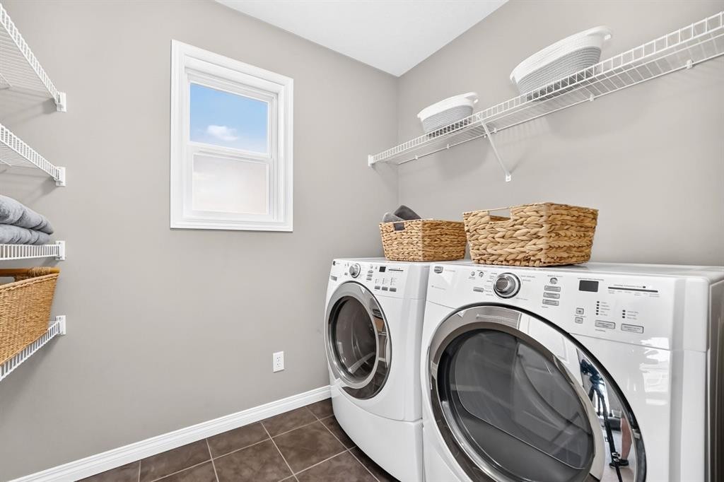 325 Kincora Glen Rise Nw, Calgary, AB - Indoor Photo Showing Laundry Room