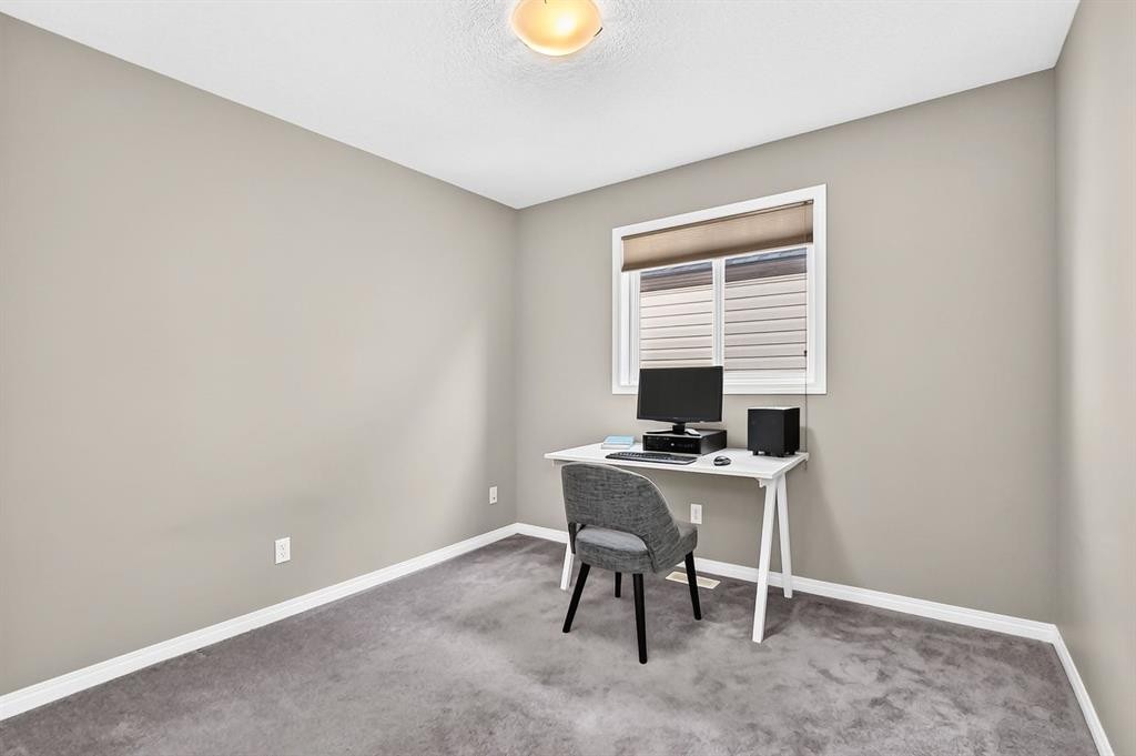 325 Kincora Glen Rise Nw, Calgary, AB - Indoor Photo Showing Office