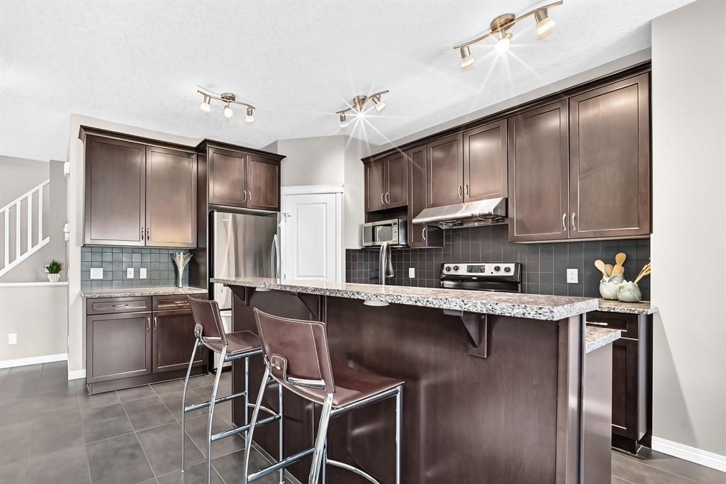 325 Kincora Glen Rise Nw, Calgary, AB - Indoor Photo Showing Kitchen With Upgraded Kitchen