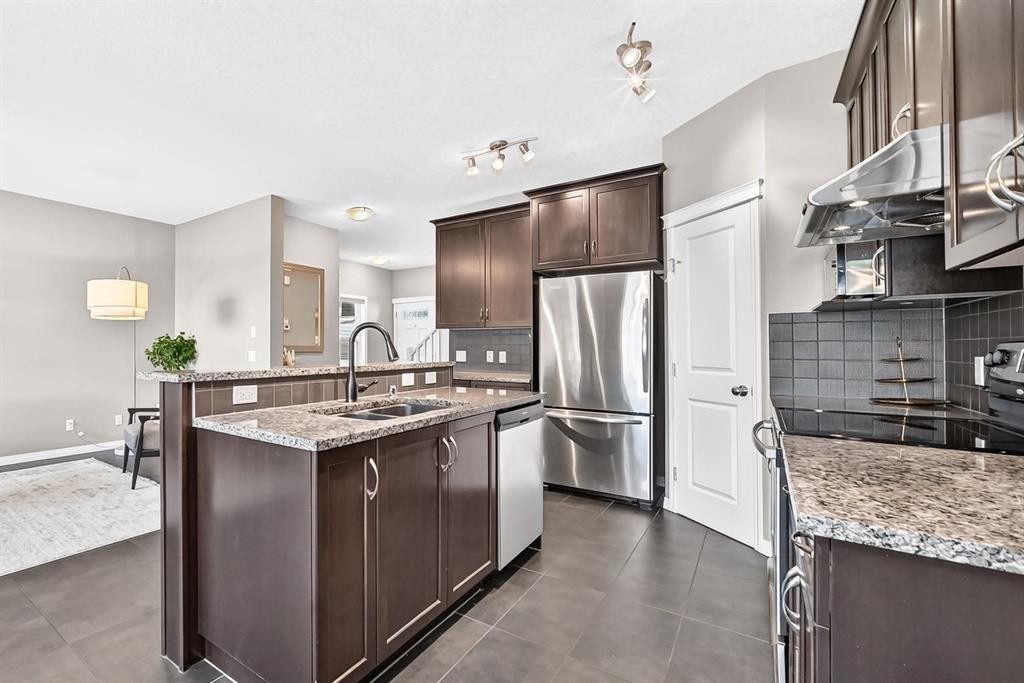 325 Kincora Glen Rise Nw, Calgary, AB - Indoor Photo Showing Kitchen With Double Sink With Upgraded Kitchen