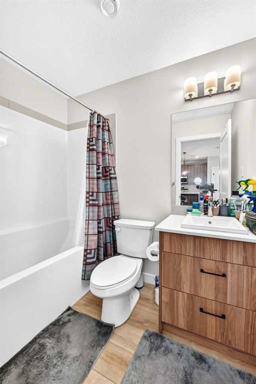 6106-200 Seton Circle Se, Calgary, AB - Indoor Photo Showing Bathroom