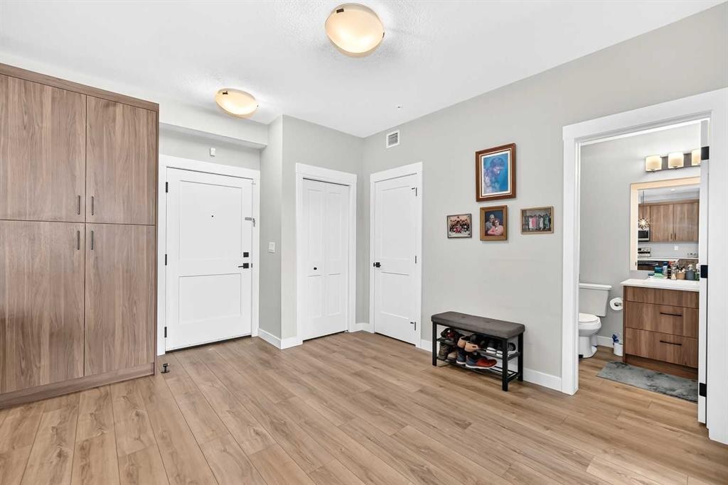 6106-200 Seton Circle Se, Calgary, AB - Indoor