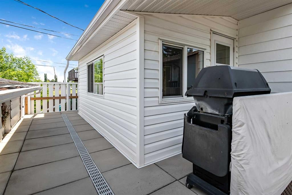 216 B Royal, Diamond Valley, AB - Outdoor With Deck Patio Veranda With Exterior