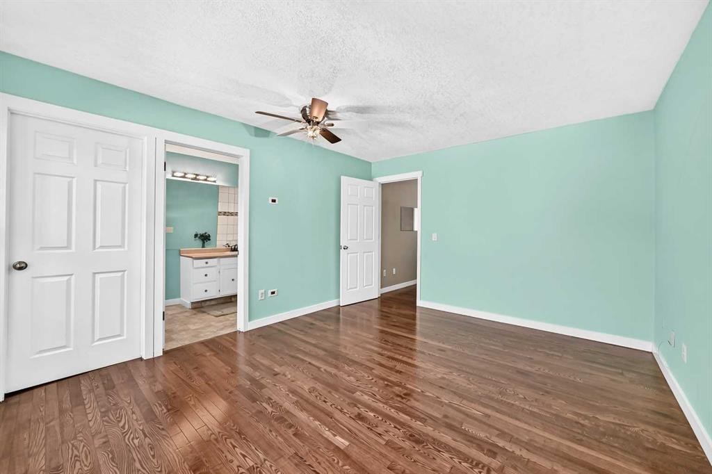 1823 65 Street Ne, Calgary, AB - Indoor Photo Showing Other Room