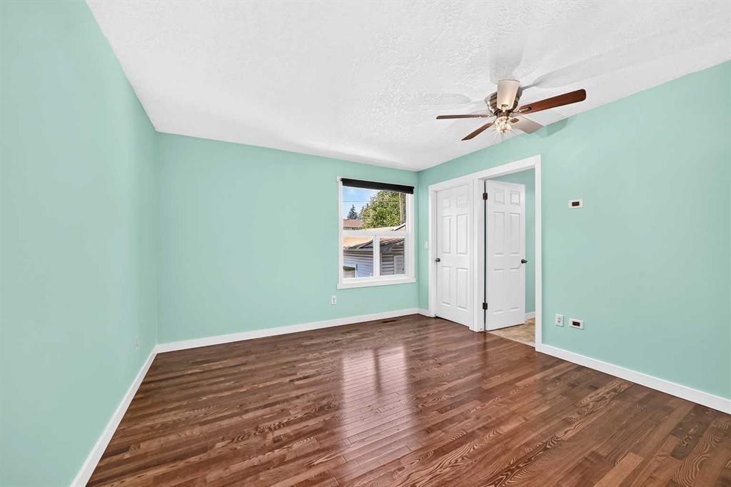 1823 65 Street Ne, Calgary, AB - Indoor Photo Showing Other Room