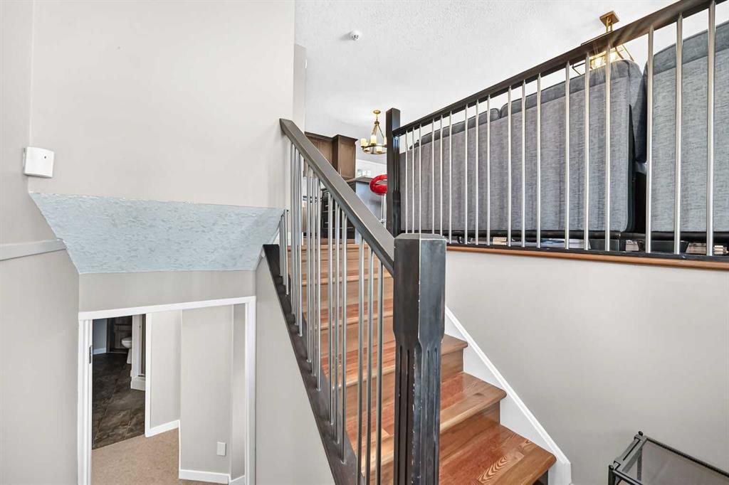 1823 65 Street Ne, Calgary, AB - Indoor Photo Showing Other Room