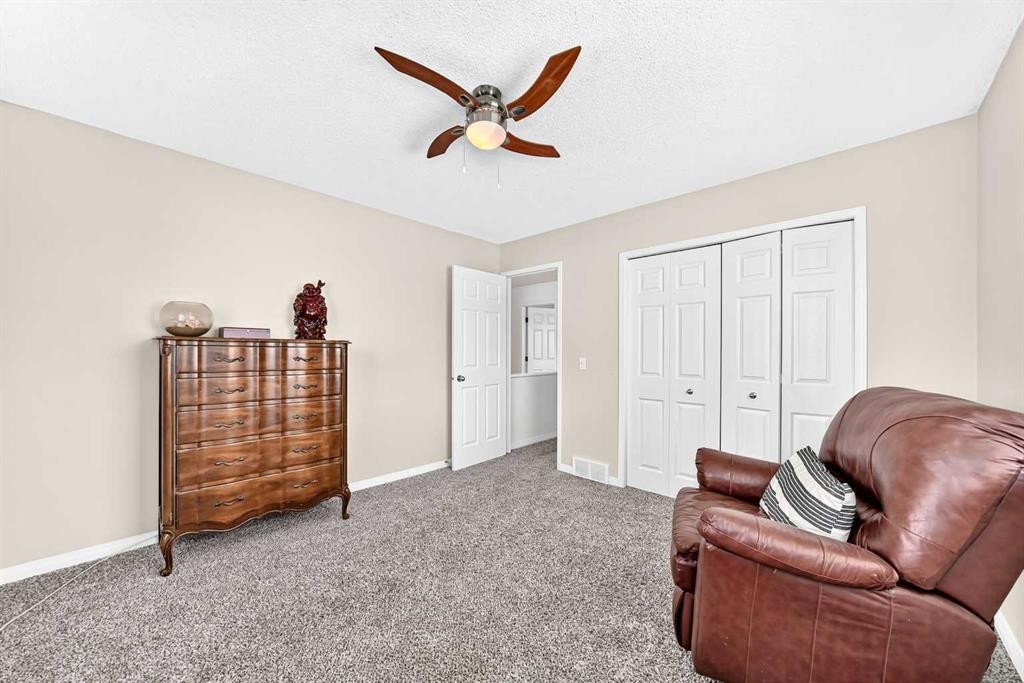 124 West Lakeview Drive, Chestermere, AB - Indoor