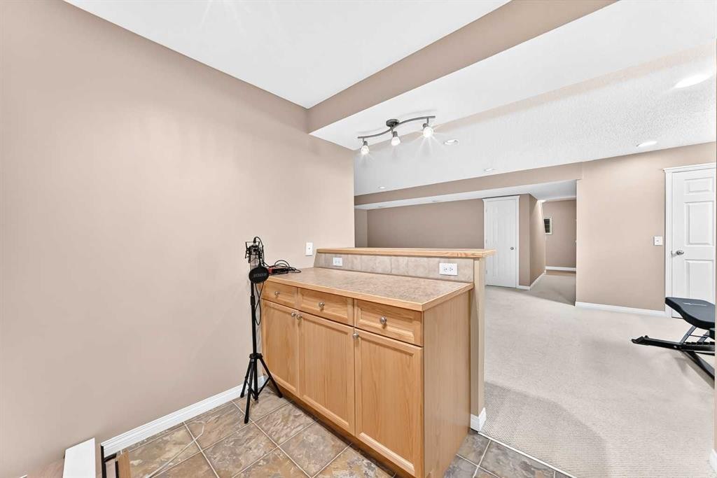124 West Lakeview Drive, Chestermere, AB - Indoor