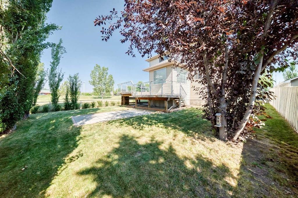 124 West Lakeview Drive, Chestermere, AB - Outdoor