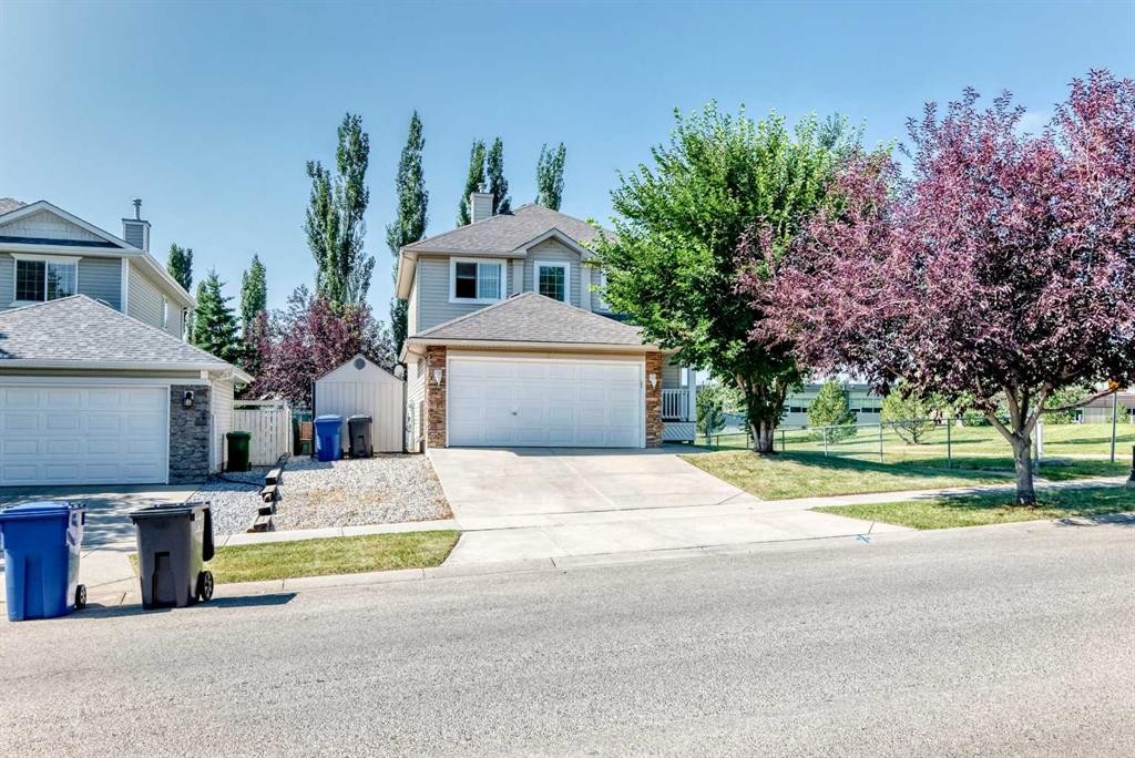 124 West Lakeview Drive, Chestermere, AB - Outdoor
