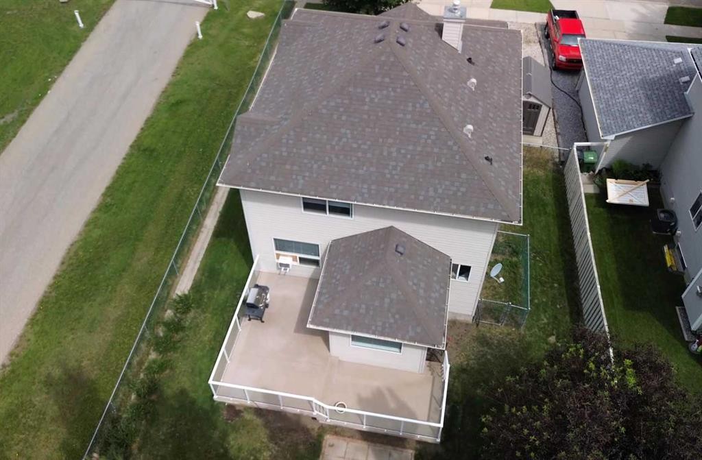 124 West Lakeview Drive, Chestermere, AB - Outdoor With Deck Patio Veranda