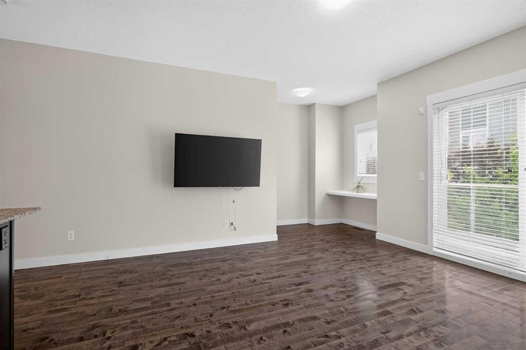 604 Skyview Point Place Ne, Calgary, AB - Indoor Photo Showing Other Room