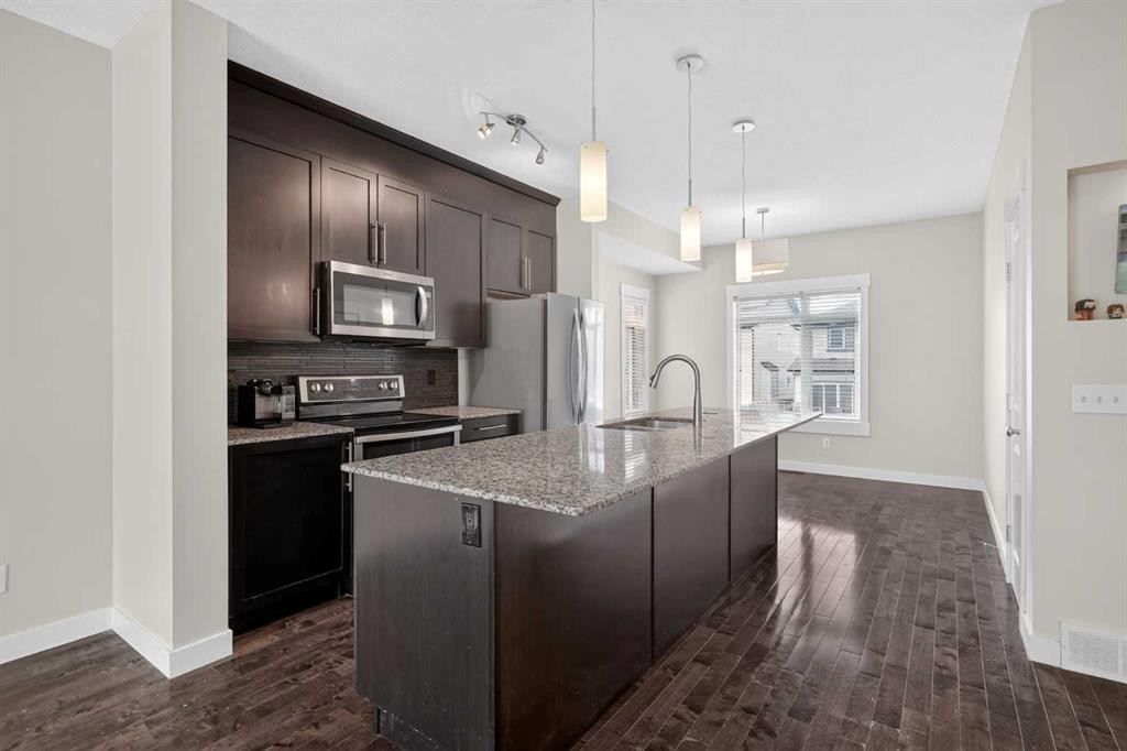 604 Skyview Point Place Ne, Calgary, AB - Indoor Photo Showing Kitchen With Upgraded Kitchen