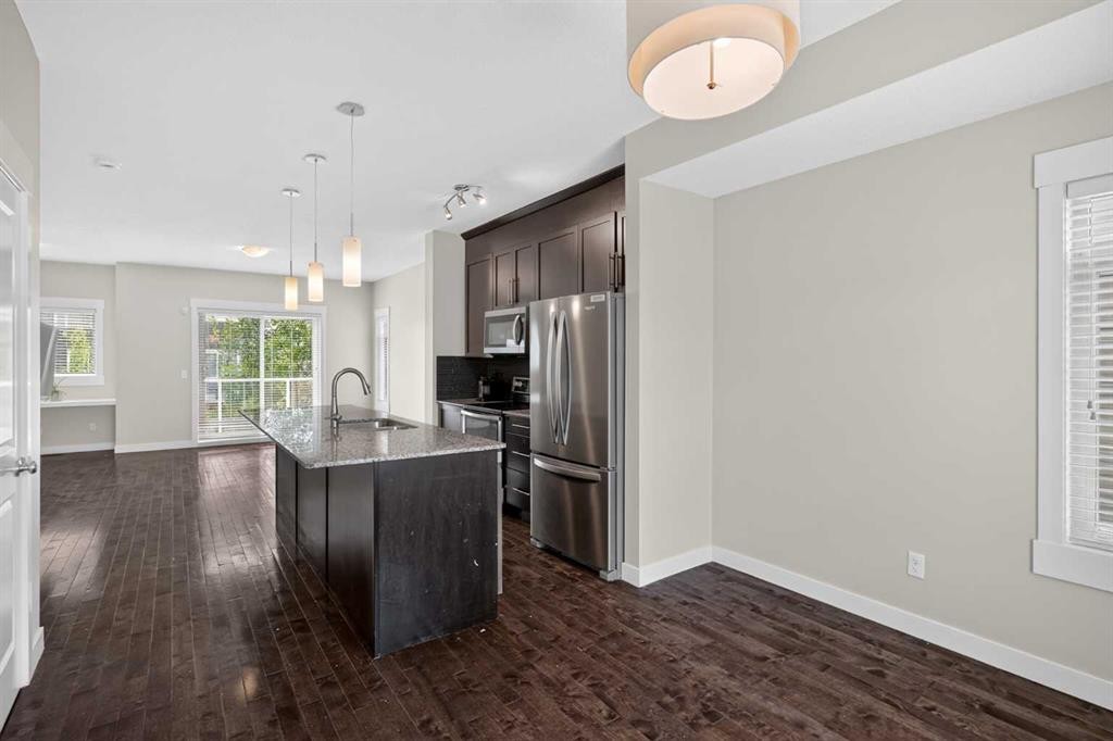 604 Skyview Point Place Ne, Calgary, AB - Indoor Photo Showing Kitchen