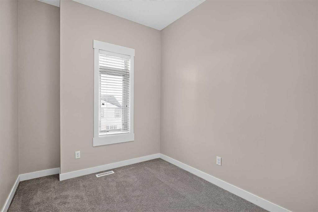 604 Skyview Point Place Ne, Calgary, AB - Indoor Photo Showing Other Room