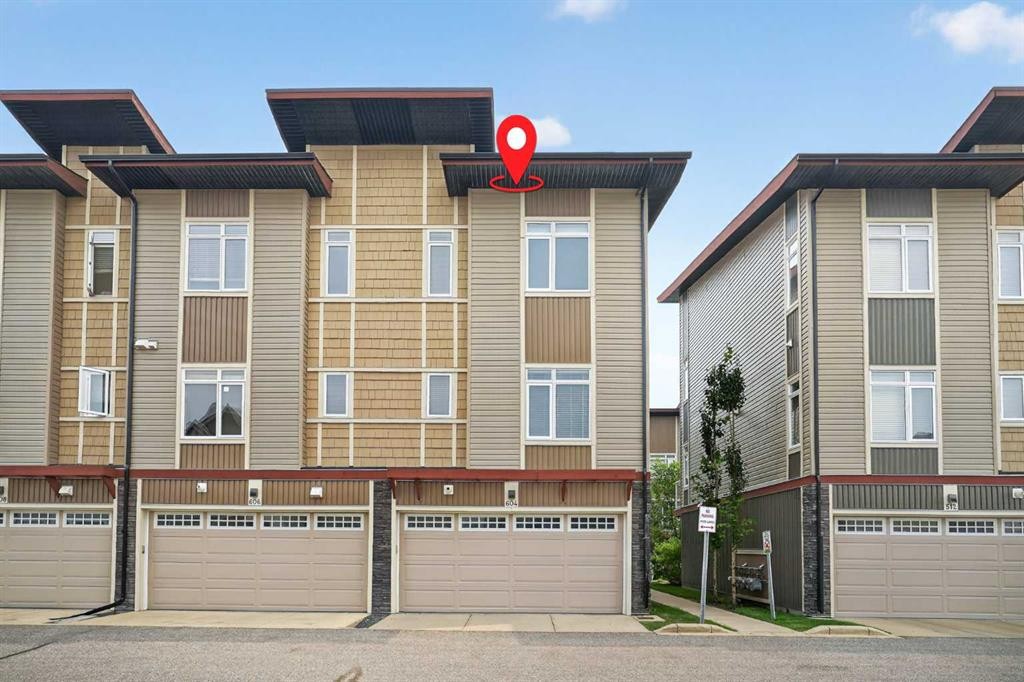604 Skyview Point Place Ne, Calgary, AB - Outdoor With Facade