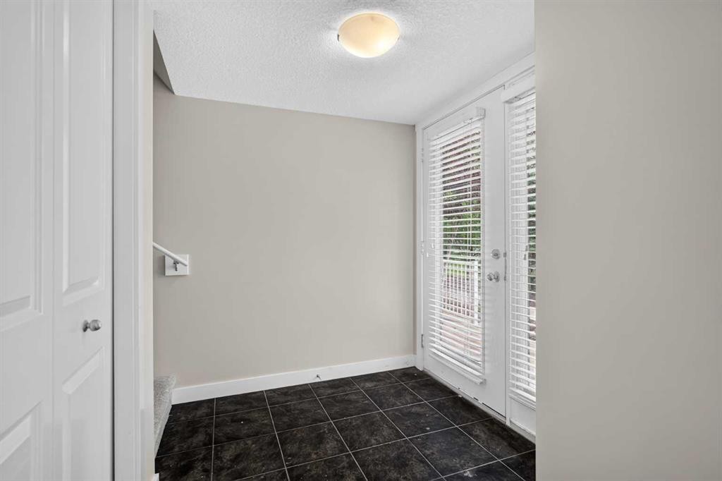 604 Skyview Point Place Ne, Calgary, AB - Indoor Photo Showing Other Room