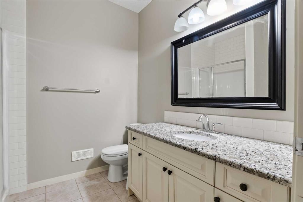 76 Auburn Glen Heights Se, Calgary, AB - Indoor Photo Showing Bathroom