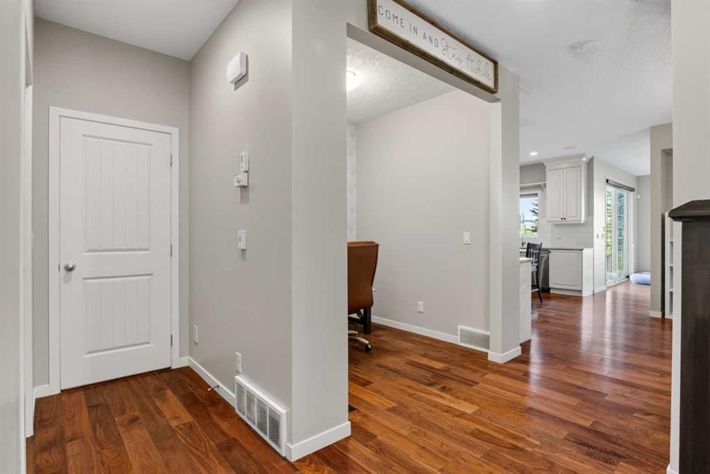 76 Auburn Glen Heights Se, Calgary, AB - Indoor Photo Showing Other Room
