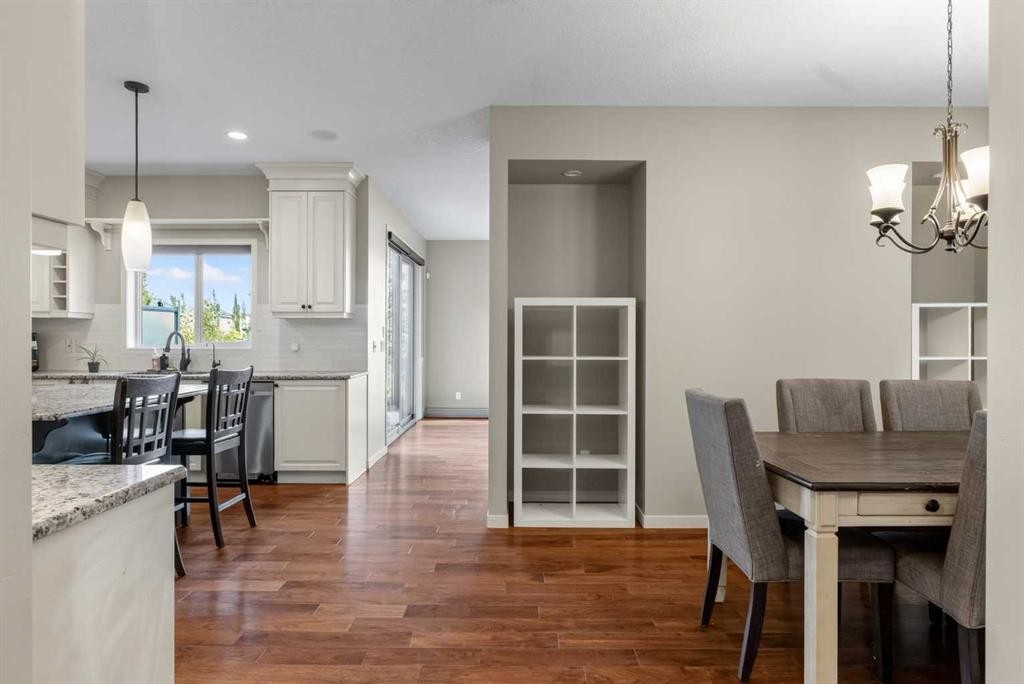 76 Auburn Glen Heights Se, Calgary, AB - Indoor Photo Showing Dining Room