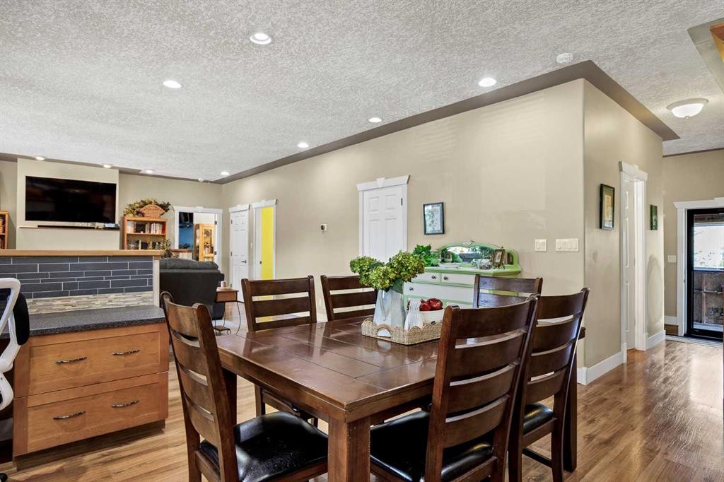 280166 Twp Rd 240, Chestermere, AB - Indoor Photo Showing Dining Room