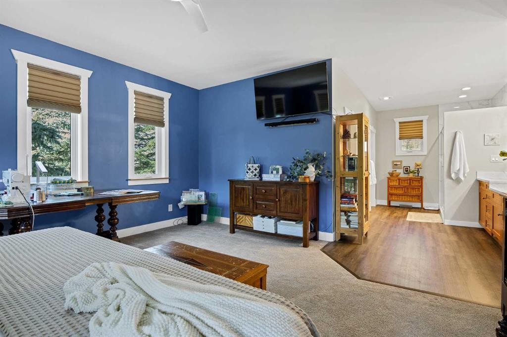280166 Twp Rd 240, Chestermere, AB - Indoor Photo Showing Bedroom