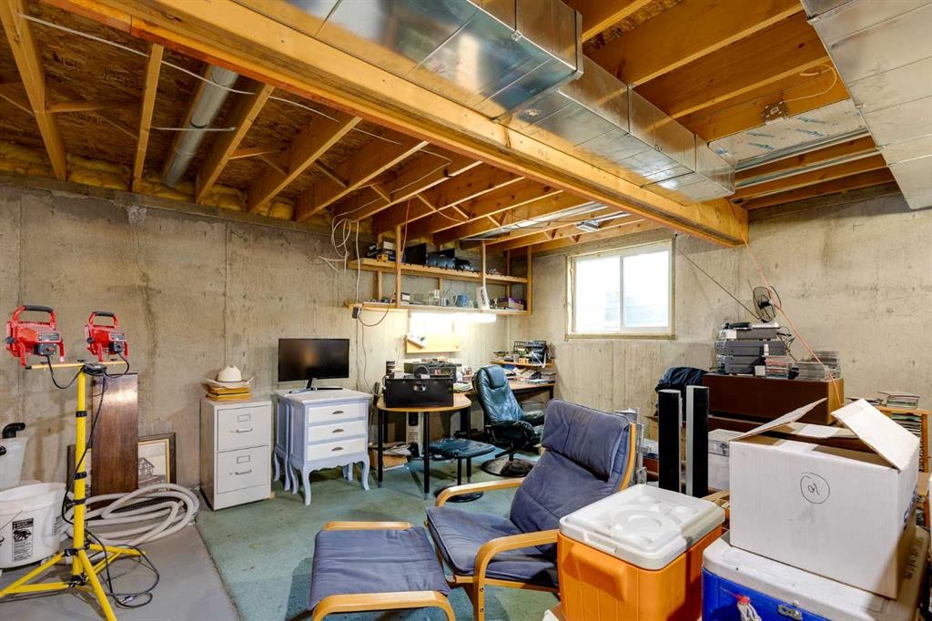 280166 Twp Rd 240, Chestermere, AB - Indoor Photo Showing Basement