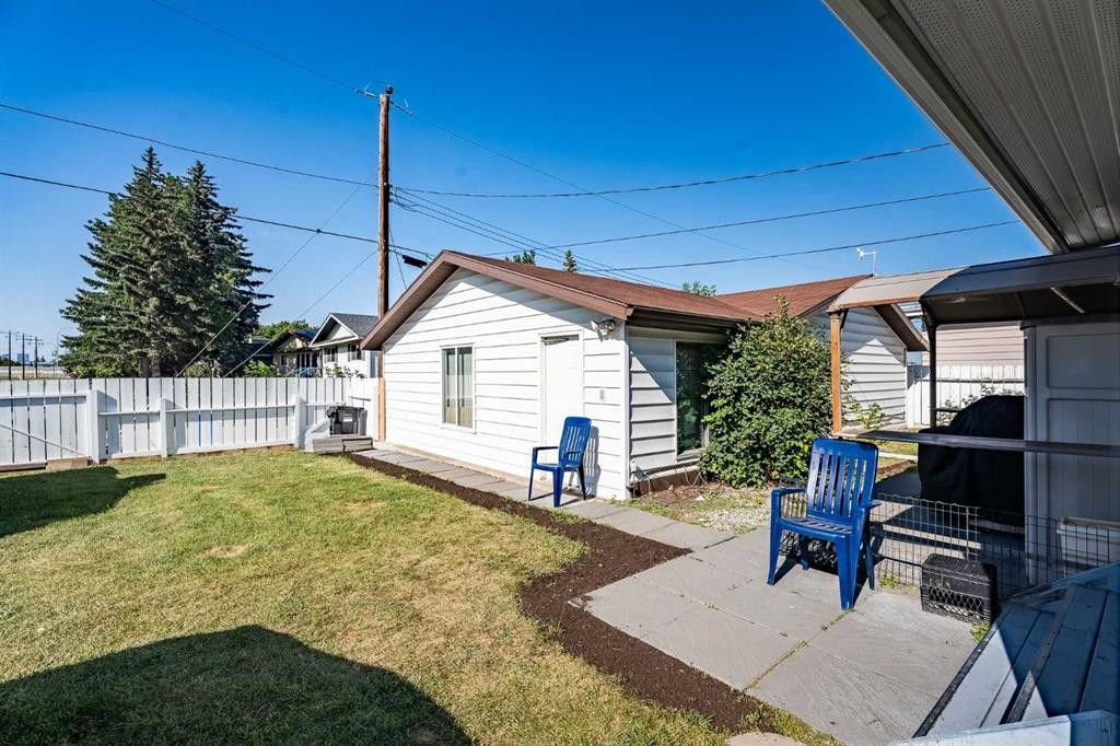 4 Arlington Bay Se, Calgary, AB - Outdoor
